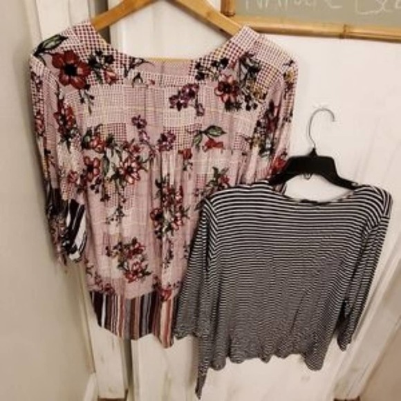 Bundle floral and tie waist soft tee shirts - Picture 2 of 6
